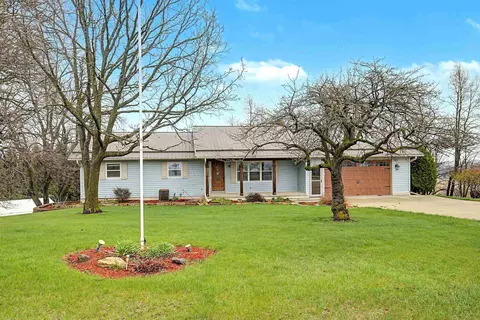 551 Mapes Dr, Stockton, IL 61085