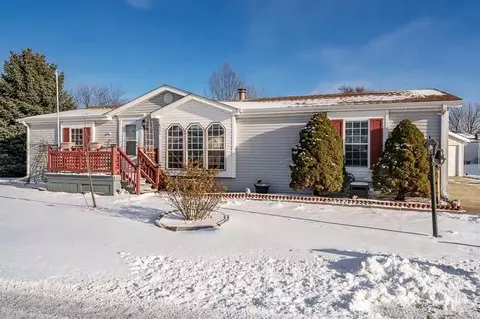 8511 Fig Tree Ln, Roscoe, IL 61073