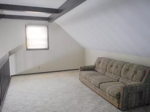 Living - 11578 Edgemere Ter, Roscoe, IL 61073 photo 3 of 3