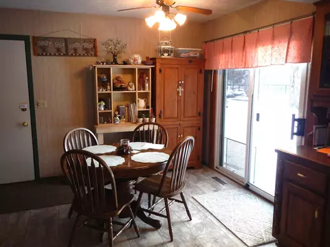 Dining - 11578 Edgemere Ter, Roscoe, IL 61073 photo 1 of 1