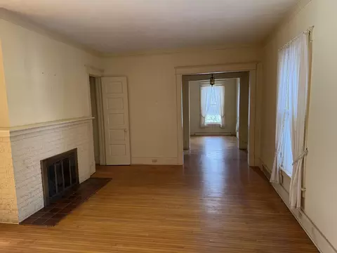 Living - 1629 W Harrison St, Freeport, IL 61032 photo 2 of 4