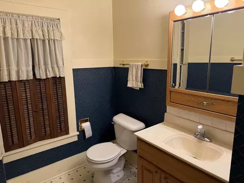 Bath - 1629 W Harrison St, Freeport, IL 61032 photo 4 of 4