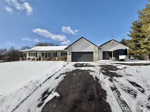 5235 W Forest Trl, Rockford, IL 61109