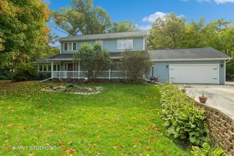 100 SE Prince Ct, Poplar Grove, IL 61065