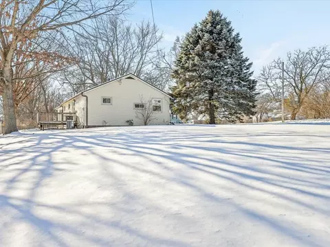 Exterior - 412 W Main St, Durand, IL 61024 photo 6 of 6