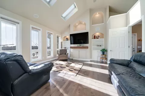 4092 W Pond Rd, Leaf River, IL 61047 photo 9