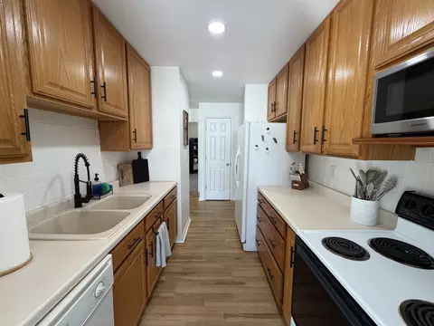 Kitchen - 714 Kiwanis, Freeport, IL 61032 photo 1 of 4