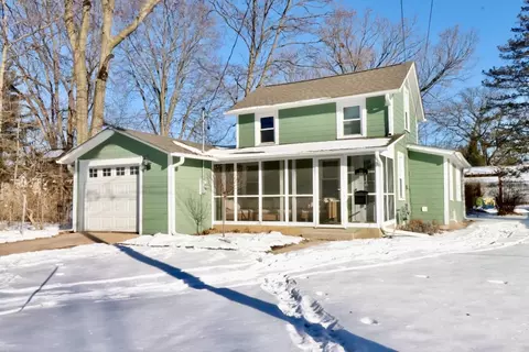 311 N Prairie St, Rockton, IL 61072