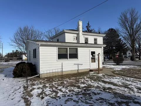 328 E Carroll St, Lanark, IL 61046 photo 5
