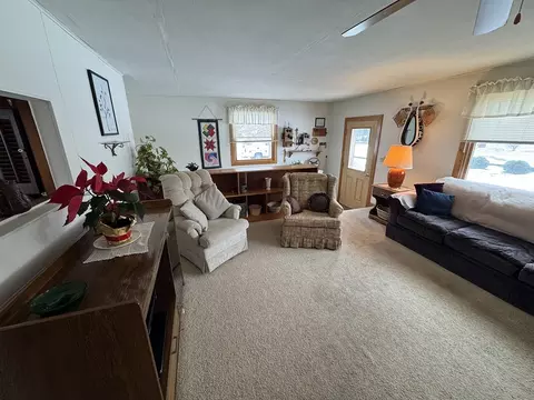 328 E Carroll St, Lanark, IL 61046 photo 17