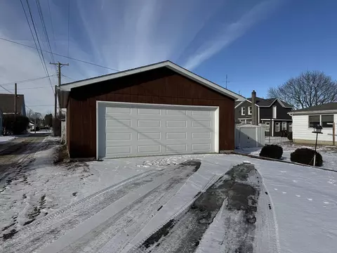 328 E Carroll St, Lanark, IL 61046 photo 7