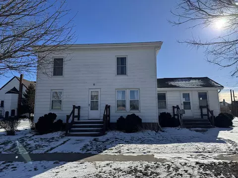 328 E Carroll St, Lanark, IL 61046 photo 2
