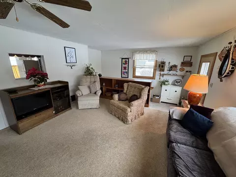 328 E Carroll St, Lanark, IL 61046 photo 18