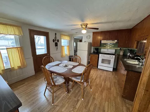 328 E Carroll St, Lanark, IL 61046 photo 9