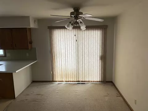 Living - 2129 Sunset Dr, Freeport, IL 61032 photo 3 of 3