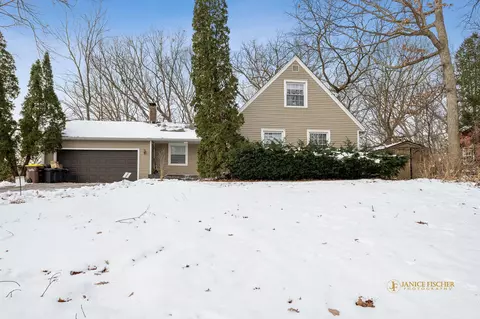 708 Coolidge Pl, Rockford, IL 61107