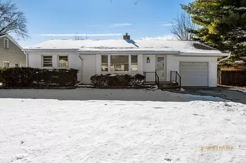 2609 Somerset Ln, Rockford, IL 61108