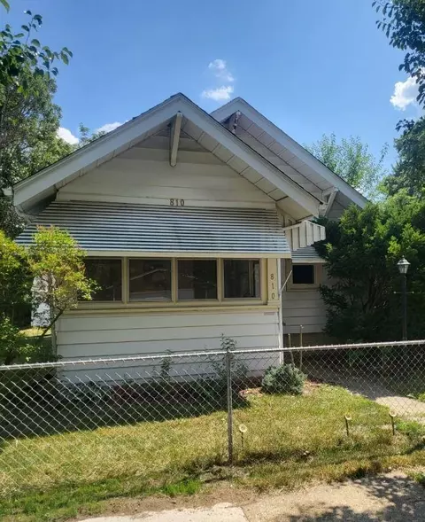 810 Camlin Ave, Rockford, IL 61103