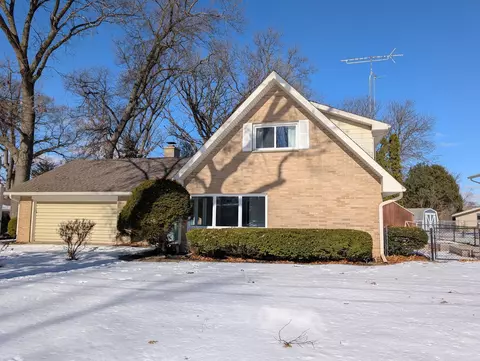 2032 W Laurel St, Freeport, IL 61032