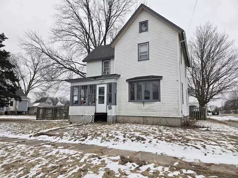 501 E Colden St, Polo, IL 61064