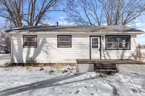 222 Liberty Blvd, Machesney Park, IL 61115