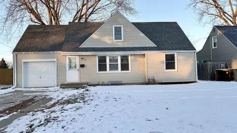 206 E Hosmer St, Loves Park, IL 61111