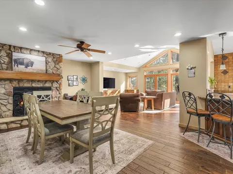 7447 Stacy Ct, Roscoe, IL 61073 photo 7