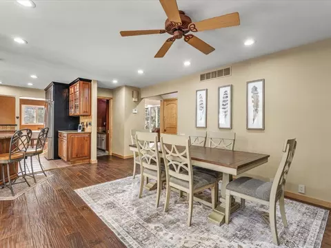 7447 Stacy Ct, Roscoe, IL 61073 photo 11