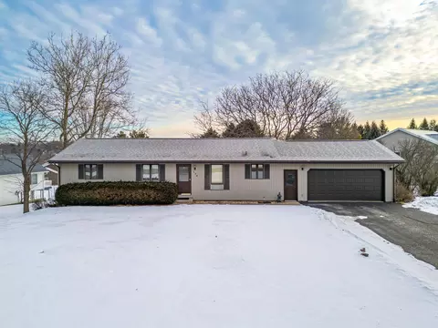 136 Lake Summerset Rd, Lake Summerset, IL 61019