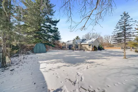 3734 Renfro Rd, Cherry Valley, IL 61016 photo 4