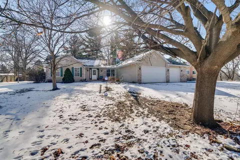 3734 Renfro Rd, Cherry Valley, IL 61016 photo 2