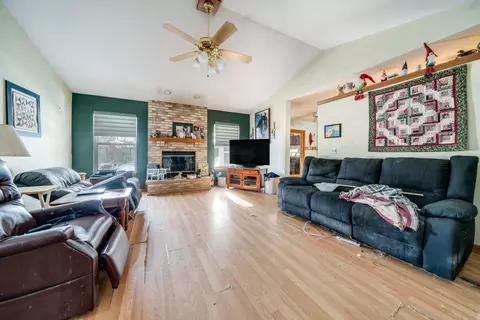 3734 Renfro Rd, Cherry Valley, IL 61016 photo 8