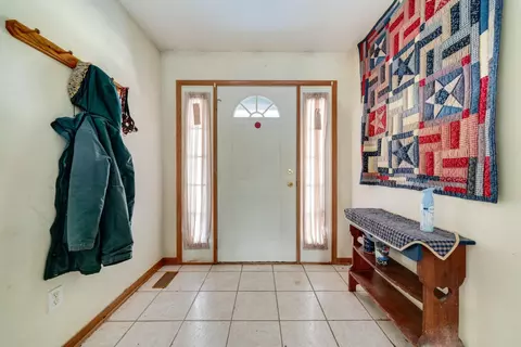 3734 Renfro Rd, Cherry Valley, IL 61016 photo 5