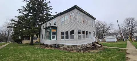 421 W 7th Ave, Rochelle, IL 61068
