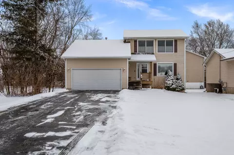9511 Shore Dr, Machesney Park, IL 61115
