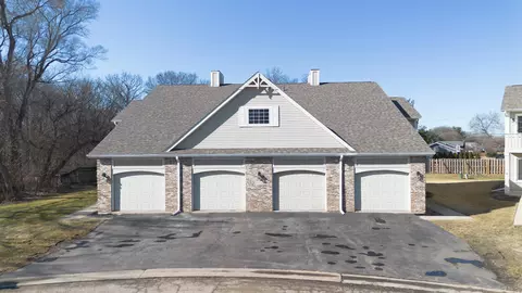6502 Timberleaf Ct, Loves Park, IL 61111