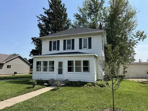 101 E Division St, Shannon, IL 61078