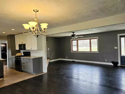 10582 Atwood Rd, Roscoe, IL 61073 photo 17