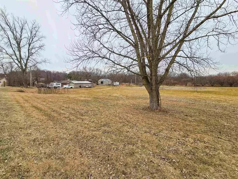 10582 Atwood Rd, Roscoe, IL 61073 photo 5