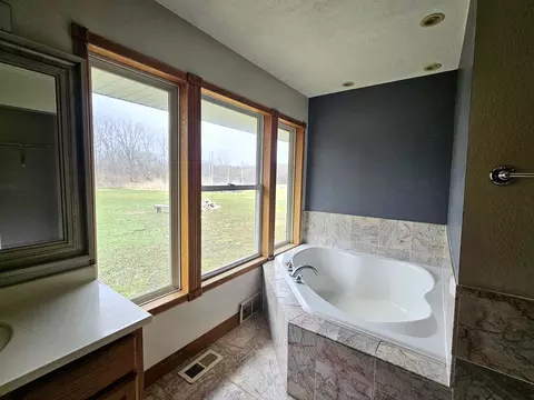10582 Atwood Rd, Roscoe, IL 61073 photo 26