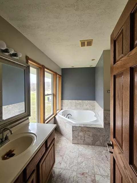 10582 Atwood Rd, Roscoe, IL 61073 photo 25