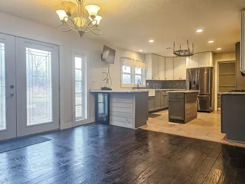 10582 Atwood Rd, Roscoe, IL 61073 photo 9