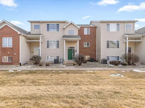 2143 Derby Ln, Belvidere, IL 61008
