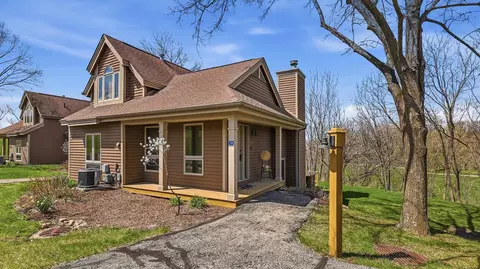 120 Walnut Hill Dr, Galena, IL 61036