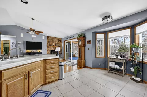 Kitchen - 2035 Hillsdown Rd, Lake Summerset, IL 61019 photo 3 of 3