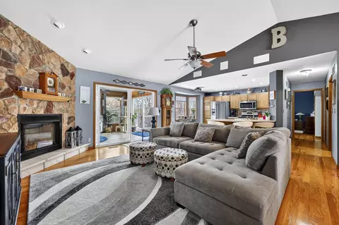 Living - 2035 Hillsdown Rd, Lake Summerset, IL 61019 photo 1 of 3