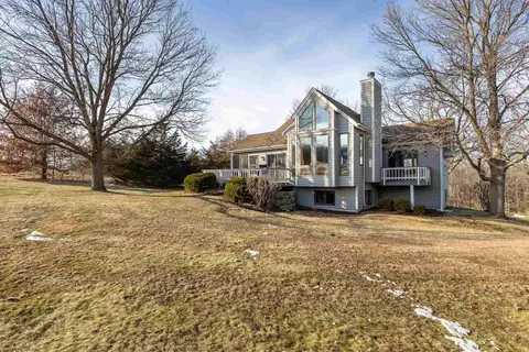 4 Timberline Dr, Galena, IL 61036