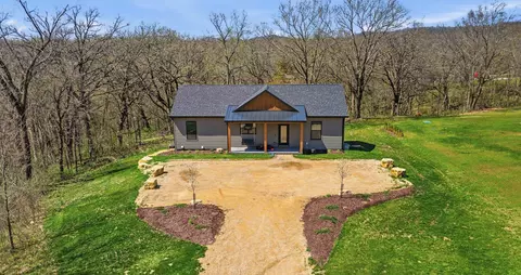 5 Blue Ridge Ct, Galena, IL 61036