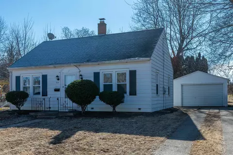 205 Sunset Ln, Mount Morris, IL 61054