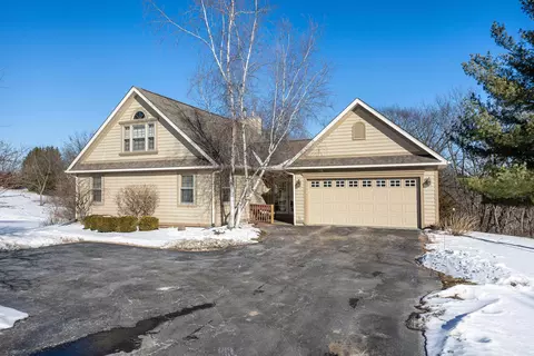 155 Blackhawk Trce, Galena, IL 61036